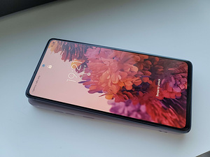 Samsung Galaxy S20 FE 128GB 5G (2 foto / 5)