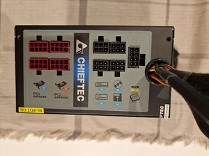 Chieftec 750W modulaarne toiteplokk (3 foto / 5)