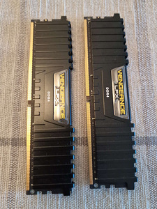 Corsair Vengence 32gb (2x16gb) 3000mhz (2 foto / 2)