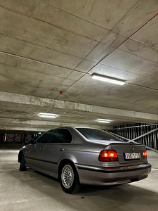 BMW 525TDS (3 фото из 6)