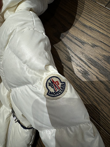 Moncler детский комбинезон (3 фото из 8)