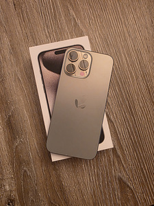 iPhone 15 Pro Max 256GB - Natural Titanium (1 foto / 2)