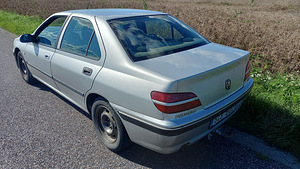 Peugeot 406 (4 foto / 8)