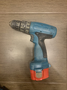 Akutrell Makita +2 akut ja laadija (3 foto / 4)