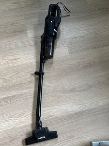 Пылесос Makita DCL286F (2 фото из 4)