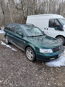 Volkswagen Passat 2.8 4motion (2 foto / 15)