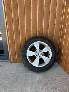 7,5j×16 5×112 r16 ET48 + 205/60/r16 (2 foto / 3)