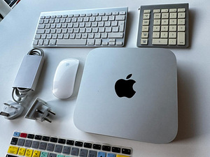 MacMini 2011 + Keyboard + Mouse + Numerical Keyboard