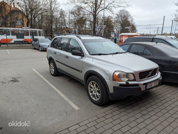 Volvo XC90 (фото #1)