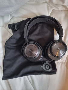 SteelSeries Arctis Nova Pro Wired (6 foto / 6)