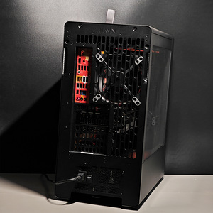 Pro Gaming " CANTO " \\ Ryzen 7 9800X3D + RX 6800 16GB (6 foto / 7)