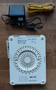 Wi-Fi роутер Thomson TG782 (2 фото из 3)