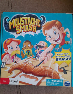 Настольная я игра "Moustache Smash" (Шлеп Усы)