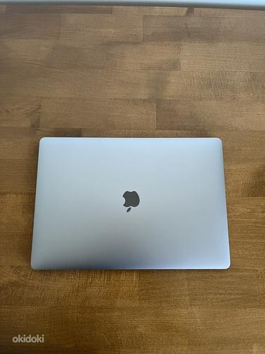 MacBook Pro 15 дюймов 2018 г., 512 ГБ SSD, 560X 4 ГБ (фото #4)