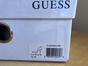 Guess обувь (3 фото из 3)