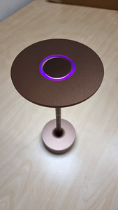 UUS! Laetav juhtmevaba lamp LED laualamp suure akuga (5 foto / 5)