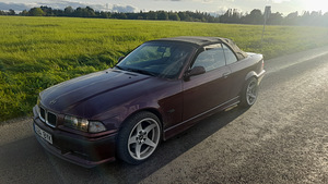 BMW 328i (1 foto / 6)