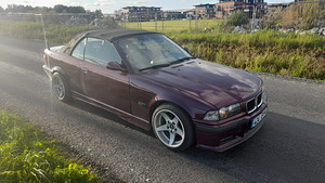 BMW 328i (2 foto / 6)