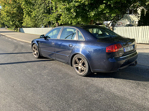 Audi A4 QUATRO 2.0 125kW (4 foto / 9)