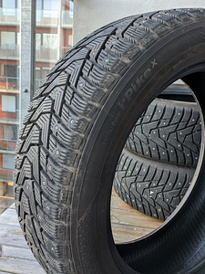 Hankook Winter i*Pike X 235/55 R19 (1 foto / 6)