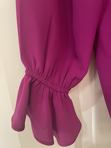 Dressy pluus, suurus s, sobib ka suurusele m (4 foto / 4)