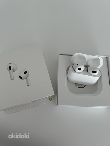 Apple AirPods 3 with MagSafe Charging Case (foto #1)