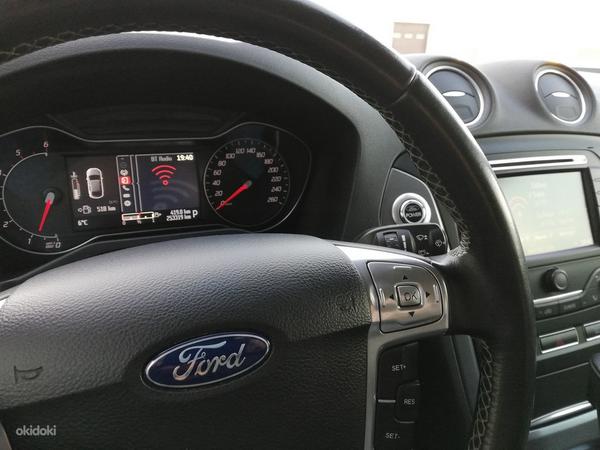 Ford Mondeo Titanium 2,0D 120 кВт (фото #6)