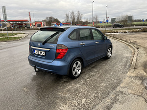 Honda FR-D 1,8 bensiin 103kw 2008 (4 foto / 9)