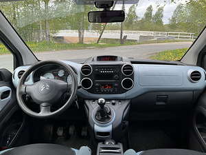 Citröen Berlingo 1,6D 68kw 2014 (7 foto / 12)
