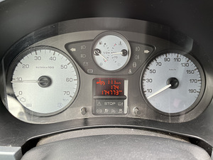 Citröen Berlingo 1,6D 68kw 2014 (10 foto / 12)