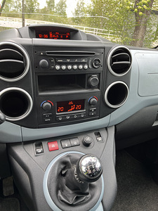 Citröen Berlingo 1,6D 68kw 2014 (11 foto / 12)