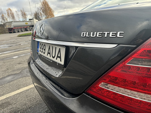 Mercedes-Benz S350 BLUETEC (5 foto / 15)