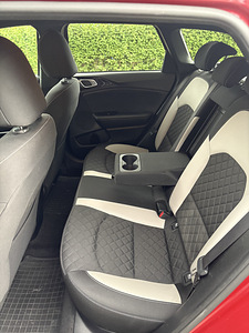 Kia Ceed GTline 1,5 bensiin/hybriid 2021 (7 foto / 7)