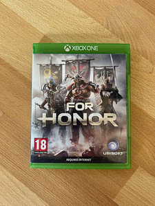 XBOX One S 1TB + геймпад + 3 игры (6 фото из 8)