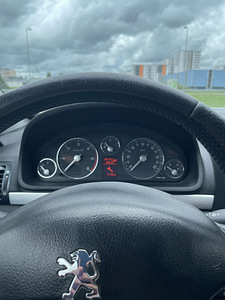 Peugeot 407 Coupe 2.7 150kW (5 foto / 9)
