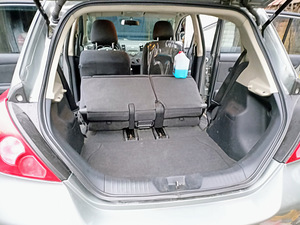 Nissan Tiida 1.6, 2009 man. (9 foto / 11)