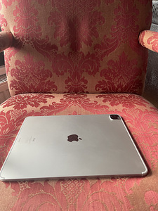 Apple iPad Pro 12.9" M1 5th Gen 128gb, Wifi + 5G (2 foto / 5)