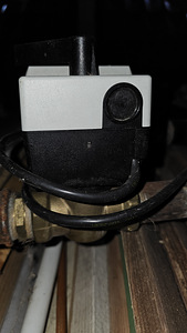 Täiturmootor Danfoss AMB 162 kolmekäigulise pöördventiiliga (2 foto / 2)