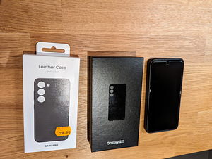 Samsung S23 (2 фото из 6)