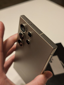 Samsung Galaxy S24 Ultra (4 foto / 6)