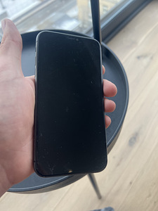 iPhone 11 64gb Black (2 foto / 3)