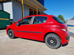 Peugeot 207 (2 foto / 2)