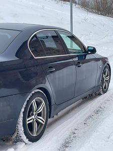 BMW 520 2.2 (2 фото из 10)