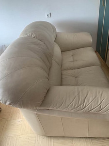Müüa kvaliteetne Itaalia 2-kohaline nahkdiivan (5 foto / 5)