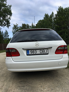 Мерседес-Бенц Е 220 Авангард 2.1 R4 125кВт (9 фото из 10)