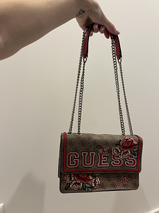 Guess сумочку (2 фото из 5)