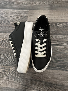 Кроссовки CK (3 фото из 4)