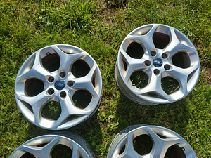 Колеса Ford 16" (4 фото из 6)