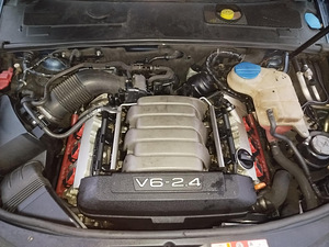 Audi A6 2.4 Quattro (6 foto / 13)