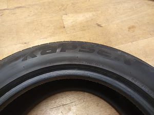 Летние шины 225/55 R17 101W XL (4 фото из 6)